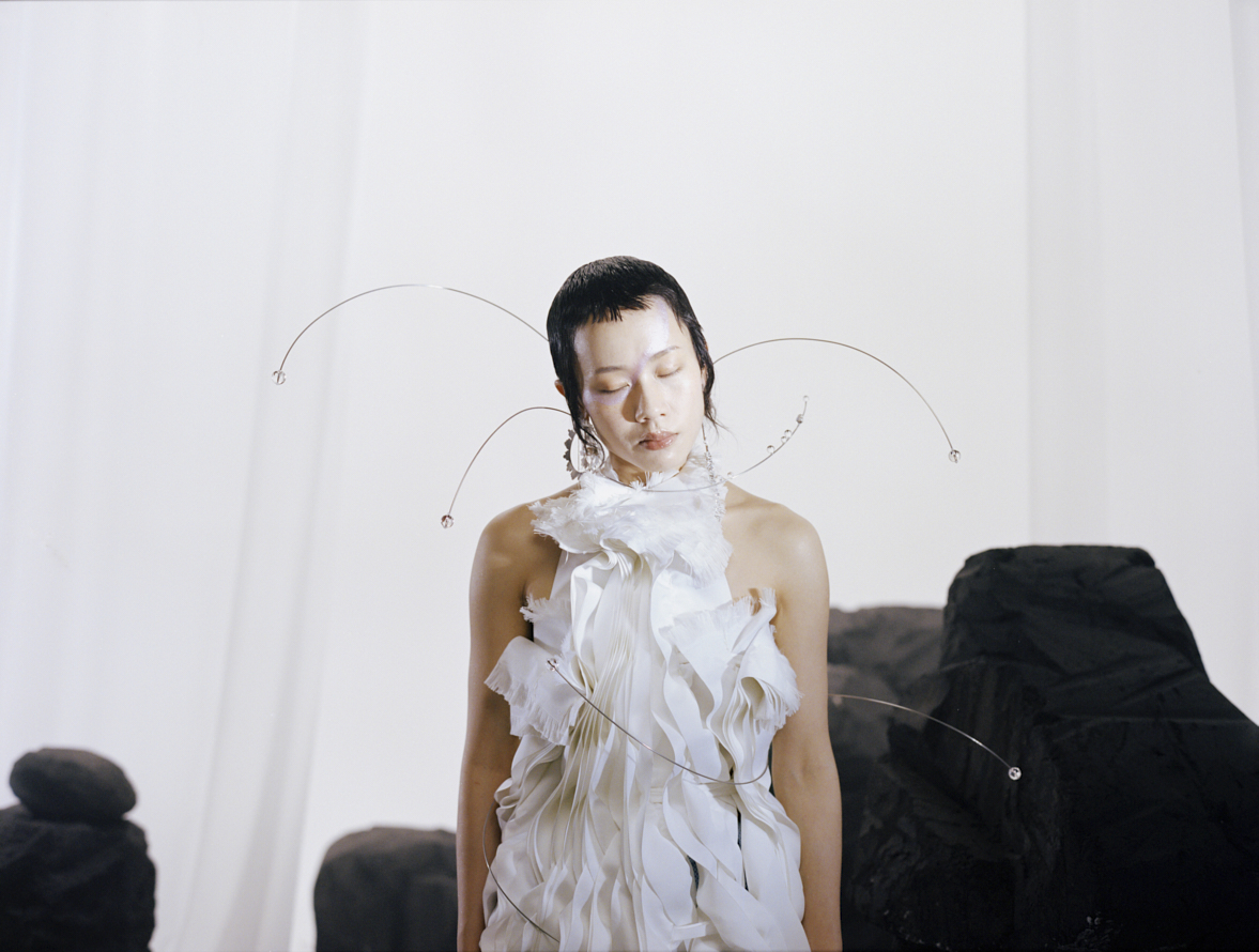 https://liushuwei.com/files/gimgs/54_scintii-times-new-roman-ep-cover-by-liu-shuwei-11.jpg