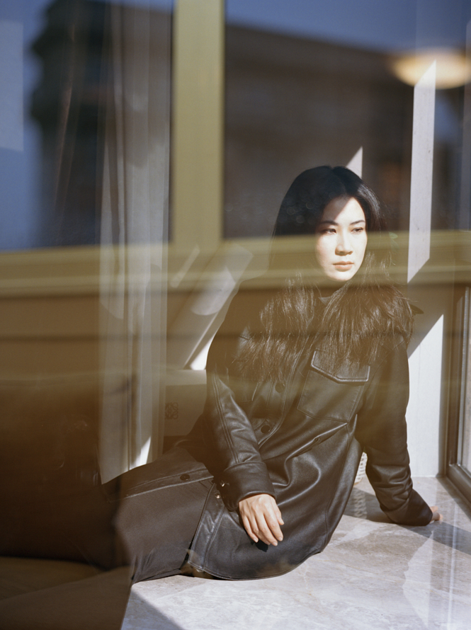https://liushuwei.com/files/gimgs/55_maya-li-photo-by-liu-shuwei-t-magazine-new-face-5.jpg